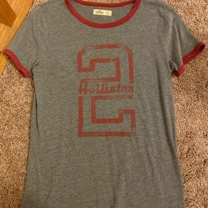 hollister t-shirt